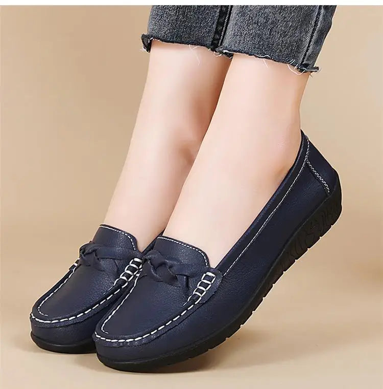 Fashion Leather Women Flats Round Toe Women Shoe Moccasins Shoes Woman Slip On Shoes Women Black Zapatos Mujer Plus Size