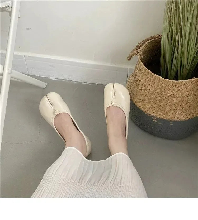 Flat Shoes Woman Microfiber Leather Comfy Flats Split Toe Slippers Soft Bottom Loafers Brief Ladies Trotter Moccasins 2025 ﻿