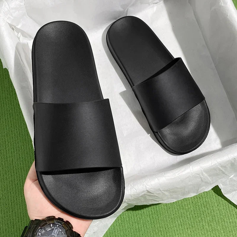 Slippers for Men and Women 2025 New Summer Home Non-Slip Large Size Flip Flops for Men to Wear Simple Casual Beach Sandals