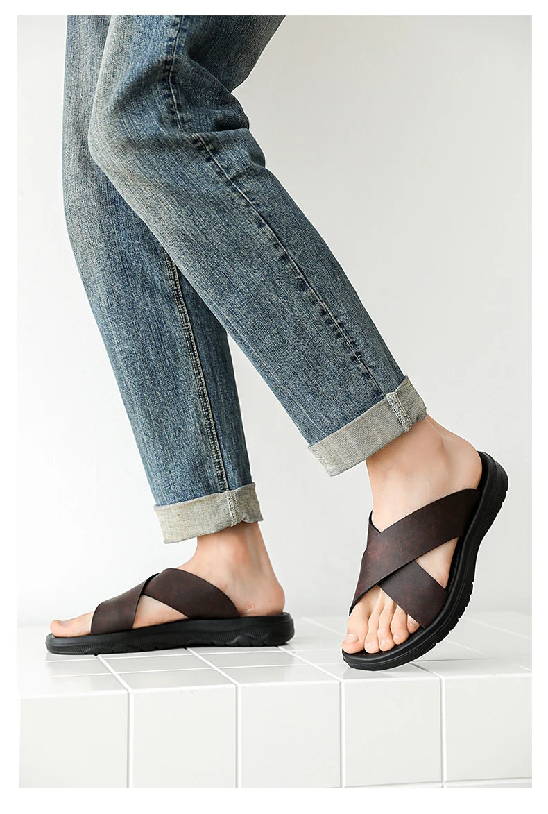 Men's Slippers 2025 Summer Large Size Outdoor Beach Casual Sandals Trend Men Shoes Flat Non-slip Comfortable Shoes Zapatillas