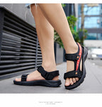 Classic summer sandals for men and women, lightweight and breathable, with Velcro trendy sandals, open-toe sandals