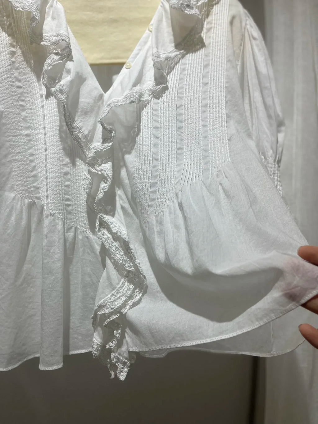 Lace Stitching Women's Pleated Blouse Summer Ruffles Edge V-Neck Puff Sleeve Casual Female Shirt