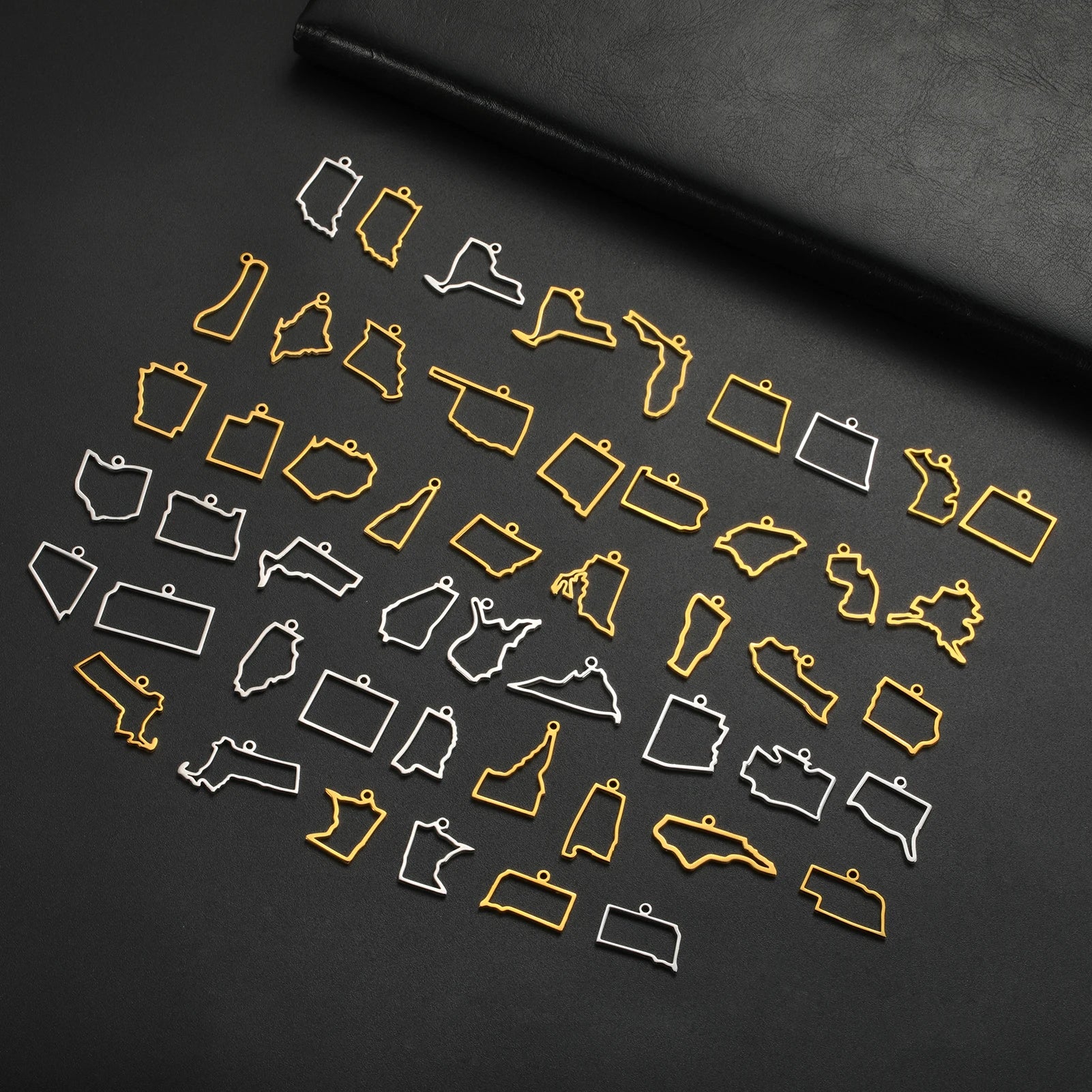 EUEAVAN 10pcs United States New York Washington State Map Pendant for Necklace Stainless Steel Charm DIY Jewelry Making Supplies