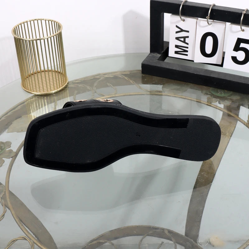 Women's slippers 2025 new summer wear casual hollow fashion Joker slippers square sandals light flat bottomed drag