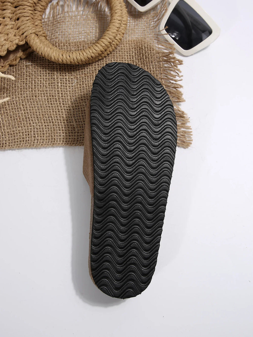 Womens Slippers 2024 European American Summer Non Slip Needle Buckle Flip Flops Big Size 35-43 Women's Sandals Woman Flat Shoes