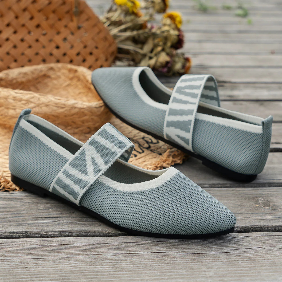 Women Ballet Flats Knitted Casual Shoes Low Heel Elegant Woman Sneakers Pointed Toe Shallow Loafers Vintage Slip on Women Shoes