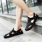 2023 Sandals Summer Men Leather  Classic Men Shoes Slippers Soft Sandals Men Roman Comfortable Outdoor Walking Footwear