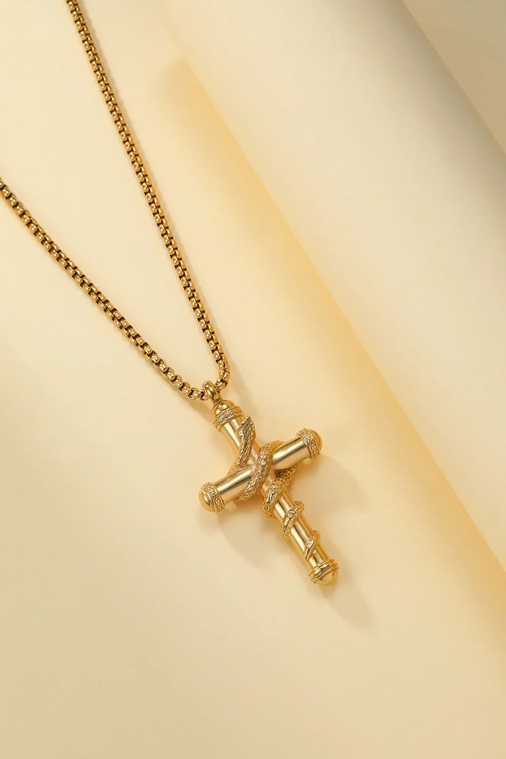 2024 New Luxurious Spoon Necklace Retro Snake Around Cross Stainless Steel Hollow Pendant Fashion Jewelry for Woman Man