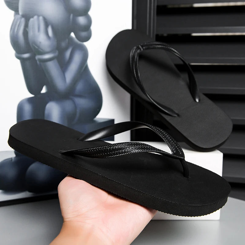 Casual Slippers for Men and Women Trend Lightweight Flip Flops Man New Fashion Holiday Comfortable Outdoor Beach Shoes Slippers