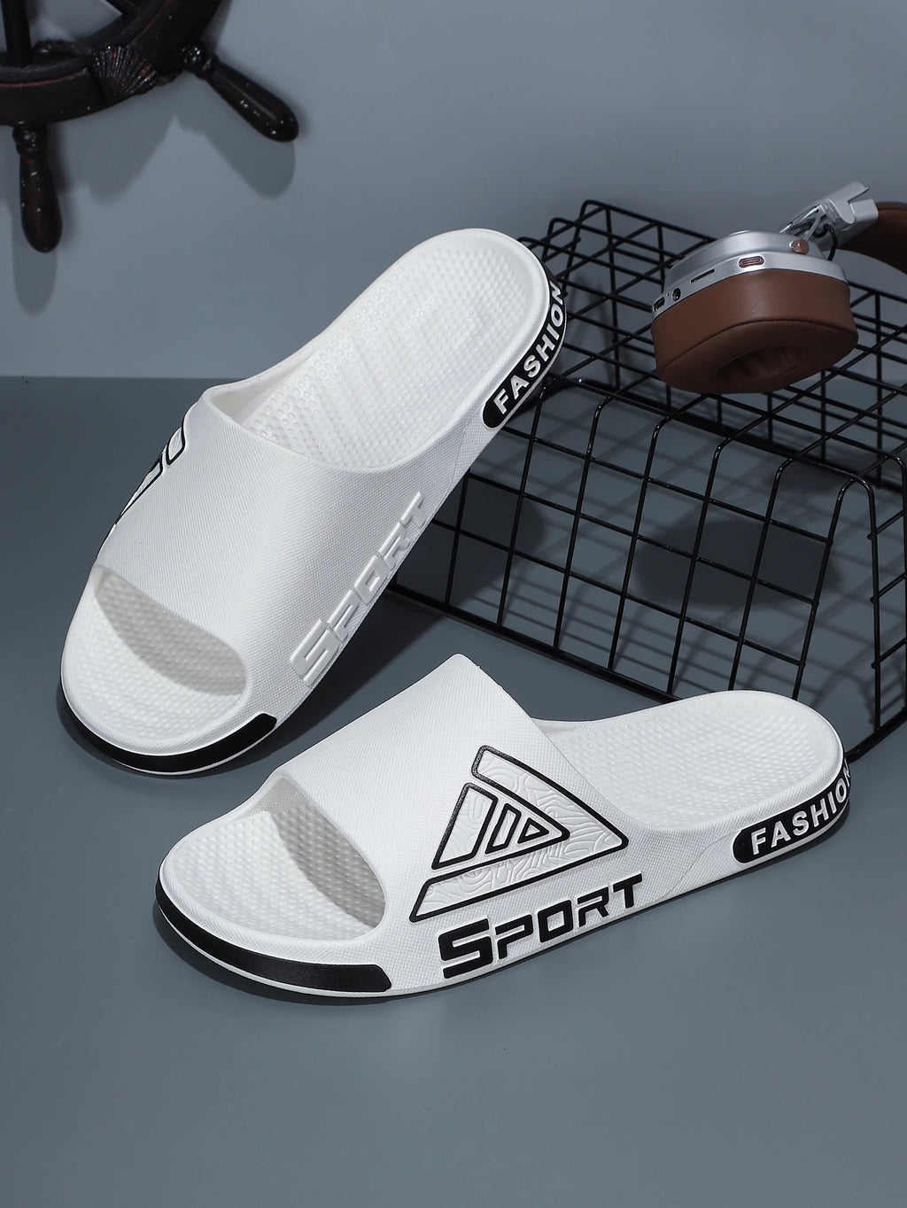 Men's Slippers, Durable for Outdoor Use, Summer Outdoor Wear, Indoor Home, Deodorant, Non-Slip, Bathroom Bathing, Thick-Soled Sandals for Men