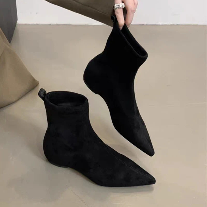 Women Flats Pointed Toe Boots Sexy Suede Ankle Boots Designer 2025 New Winter Shoes Chelsea Elegant Party Woman Fashion Botas