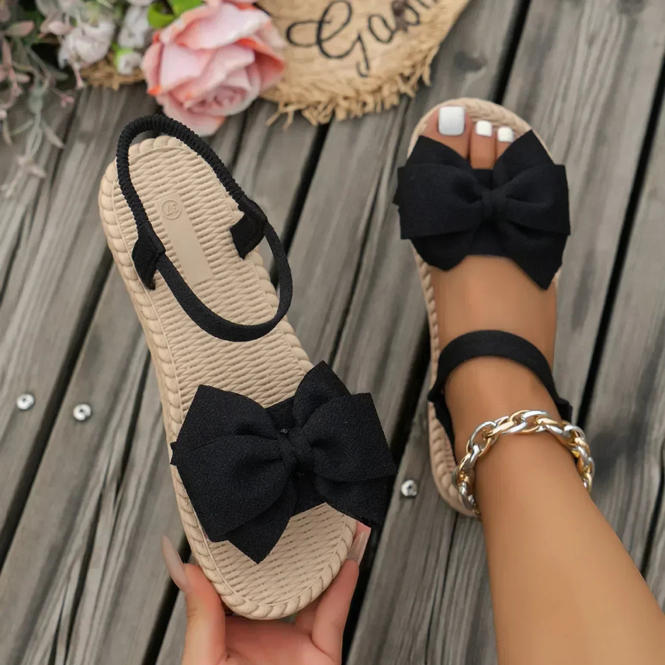 Women Sandals 2025 New Summer Lightweight Sandals Fashion Beach Casual Slippers Outdoor Bow Tie Flat Shoes Home platform sandals