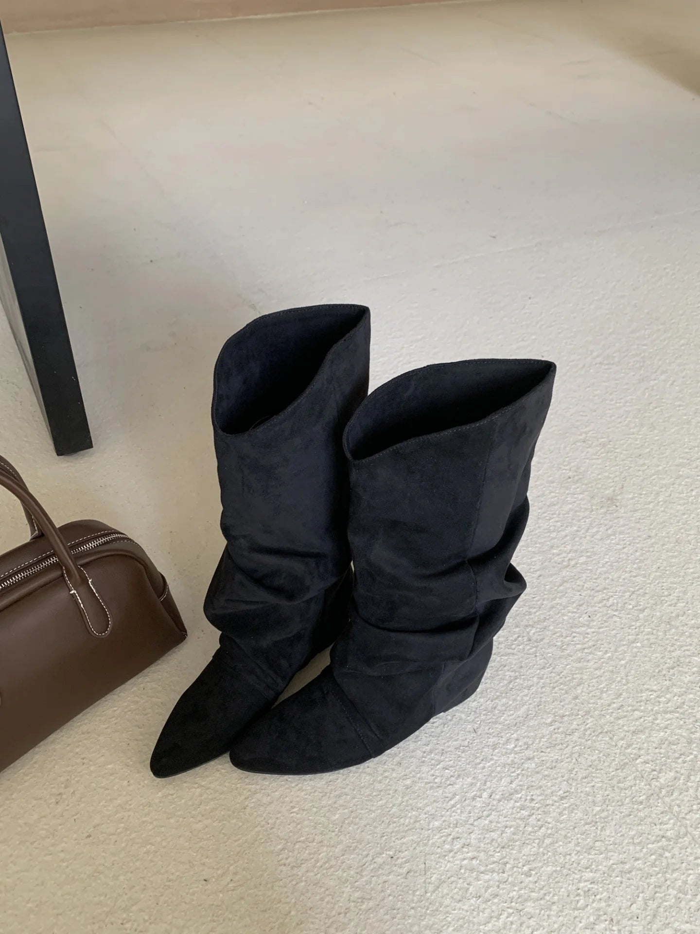 Flats Women's Boots Pointed Toe Designer Mid Calf Shoes Winter 2025 Fad Chelsea Boots New Trend Gladiator Walking Mujer Botas