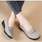 Fashion Leather Women Flats Round Toe Women Shoe Moccasins Shoes Woman Slip On Shoes Women Black Zapatos Mujer Plus Size