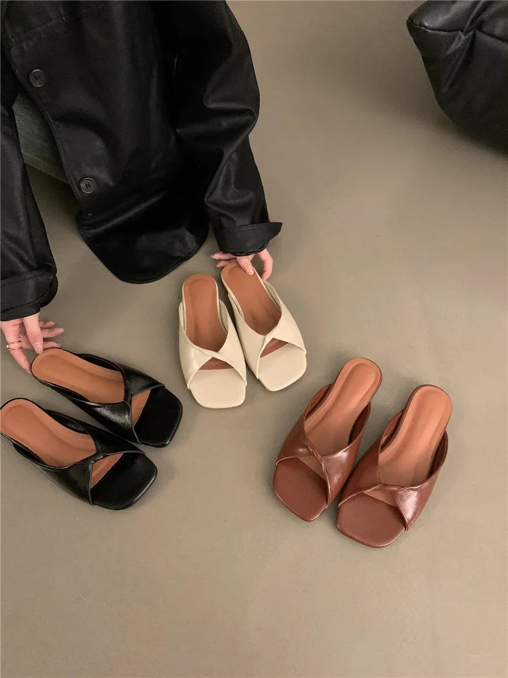 Flats Slippers Women Open Toe Sandals Summer Flip Flops Casual Shoes 2025 Trend Dress Party Shoes Woman Slides Designer