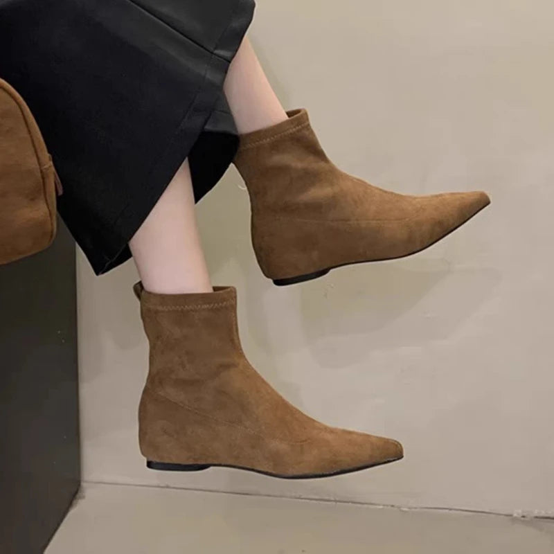 Women Flats Pointed Toe Boots Sexy Suede Ankle Boots Designer 2025 New Winter Shoes Chelsea Elegant Party Woman Fashion Botas