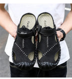 2023 Sandals Summer Men Leather  Classic Men Shoes Slippers Soft Sandals Men Roman Comfortable Outdoor Walking Footwear