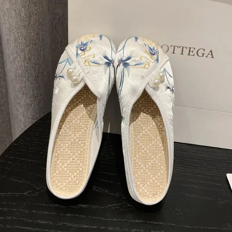 Woman Slippers Spring Autumn Soft Sole Baotou Flats Embroider Home Slippers Casual Shoes for Women Ethnic Style Outdoor Slippers