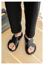 Men's Slippers 2025 Summer Large Size Outdoor Beach Casual Sandals Trend Men Shoes Flat Non-slip Comfortable Shoes Zapatillas