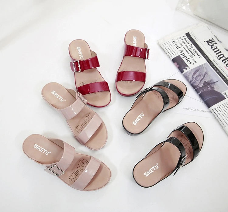 Slippers for Women's 2025 Summer New Lightweight Home Sandals Super Soft and Comfortable Thick Soled Travel Slippers for Women