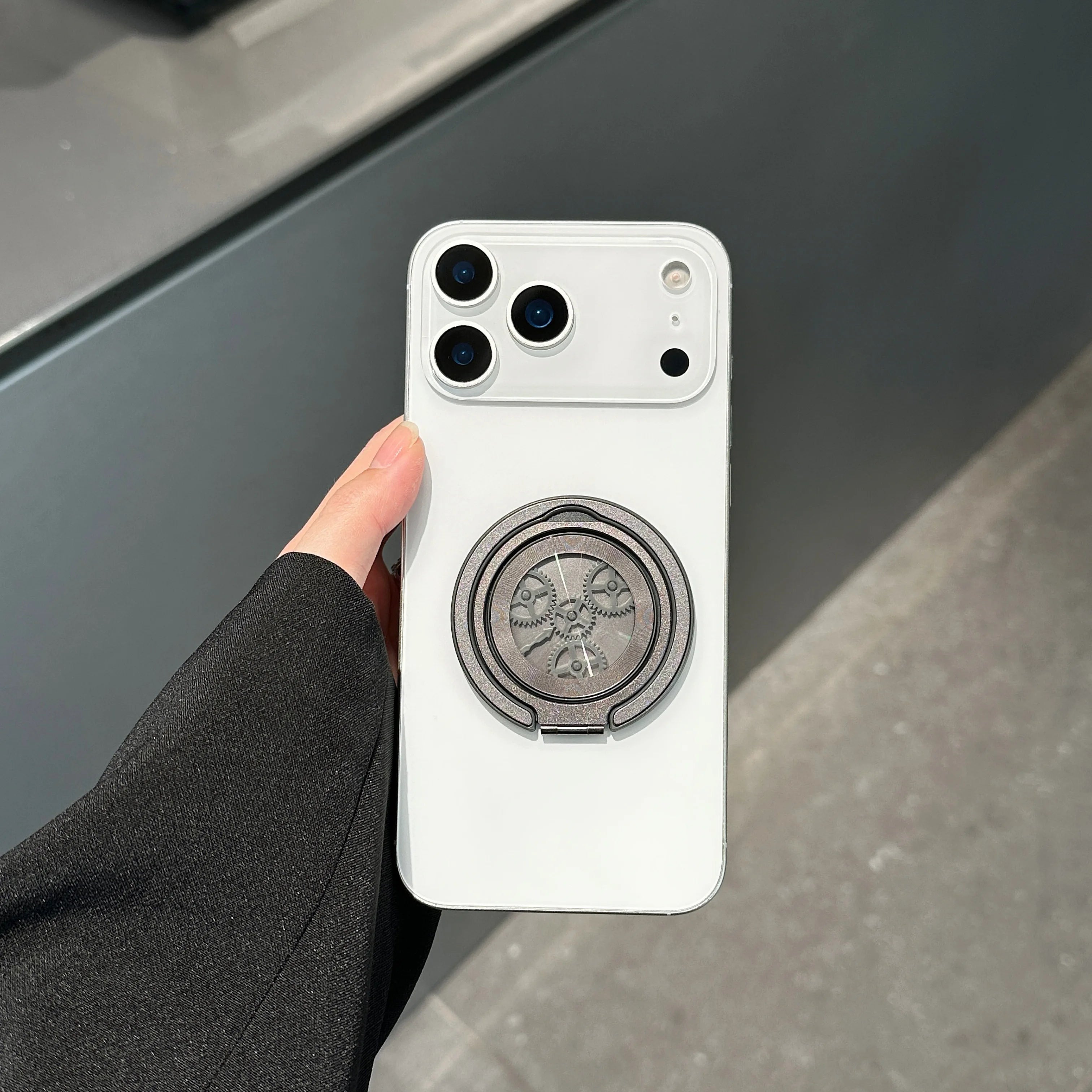 NEW Luxury Gear Design Magnetic Mobile Phone Stand Holder for IPhone Accessories Trend MagSafe Mobile Phone Bracket Fashion 2025