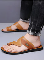 Men Sandals 2025 Summer New Non Slip Breathable Lightweight Soft Sole Beach Shoes Comfortable Fashion Clip Toe Slip on Slippers