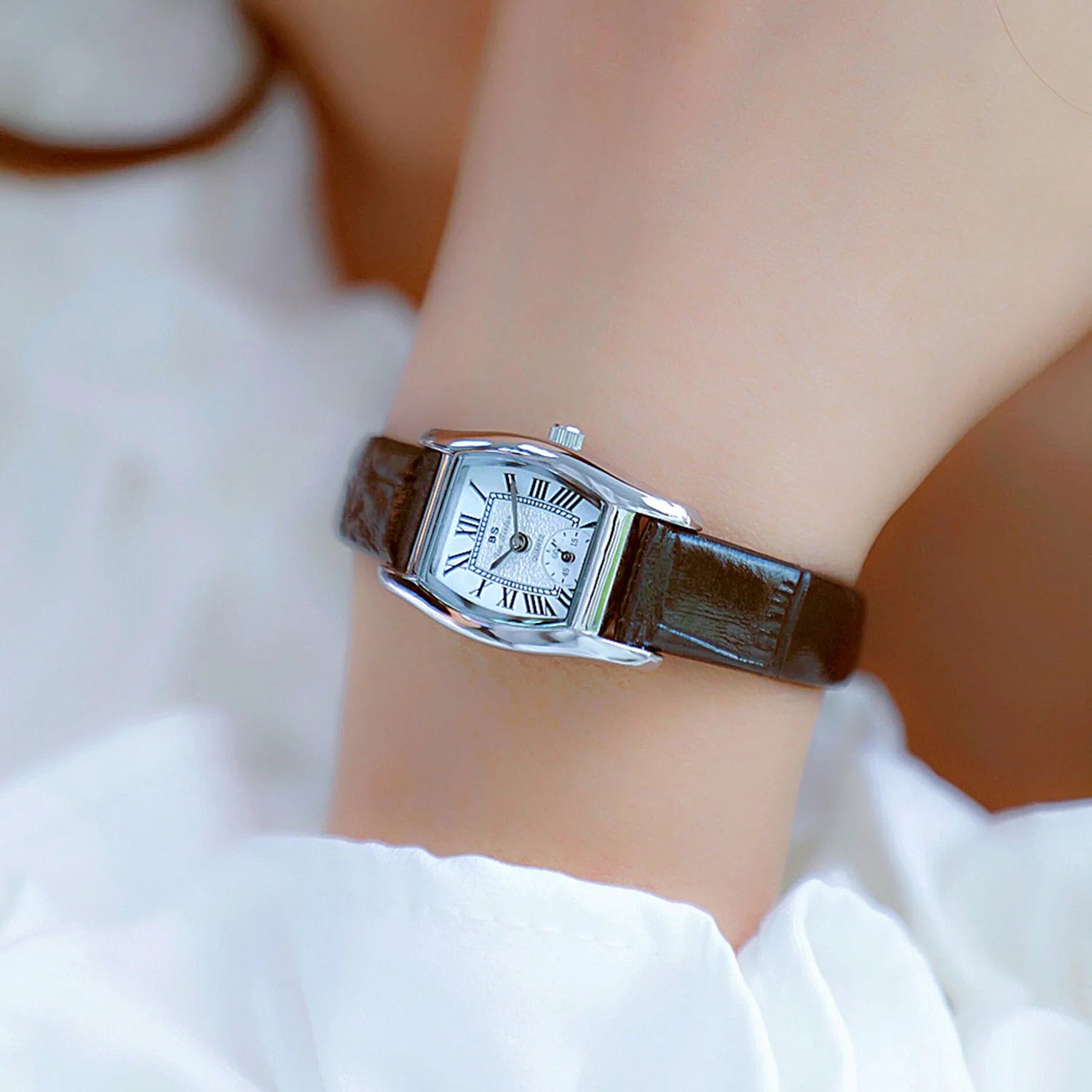 Watches For Women Elegant Vintage Rectangle Ladies Watch With Brown Small Leather Fashion Golden Quartz Women's Wristwatch 2025