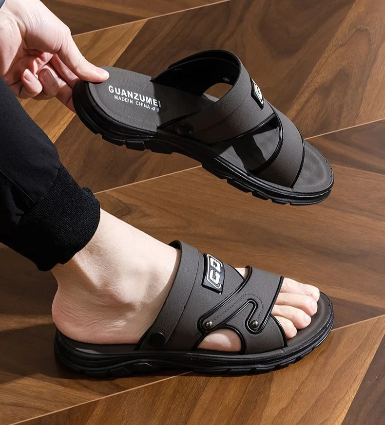 Men's Sandals Anti Slip Beach Shoes 2025 New Summer Versatile Anti Odor Dual Purpose Men's Fashion Waterproof Cool Slippers
