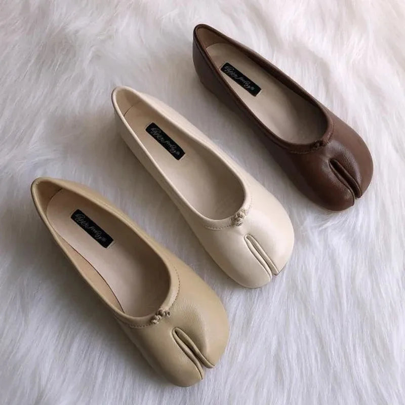 Flat Shoes Woman Microfiber Leather Comfy Flats Split Toe Slippers Soft Bottom Loafers Brief Ladies Trotter Moccasins 2025 ﻿