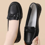 Fashion Leather Women Flats Round Toe Women Shoe Moccasins Shoes Woman Slip On Shoes Women Black Zapatos Mujer Plus Size
