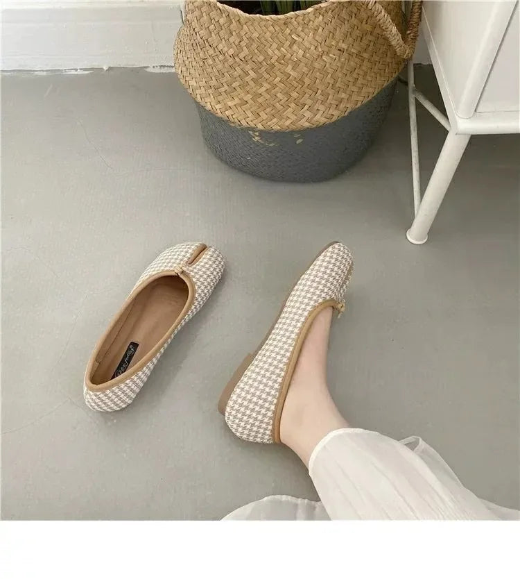 Flat Shoes Woman Microfiber Leather Comfy Flats Split Toe Slippers Soft Bottom Loafers Brief Ladies Trotter Moccasins 2025 ﻿