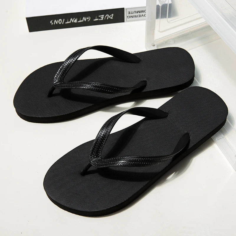 Casual Slippers for Men and Women Trend Lightweight Flip Flops Man New Fashion Holiday Comfortable Outdoor Beach Shoes Slippers