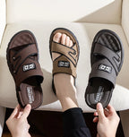 Men's Sandals Anti Slip Beach Shoes 2025 New Summer Versatile Anti Odor Dual Purpose Men's Fashion Waterproof Cool Slippers