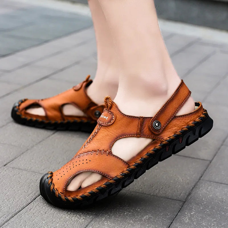 2023 Sandals Summer Men Leather  Classic Men Shoes Slippers Soft Sandals Men Roman Comfortable Outdoor Walking Footwear