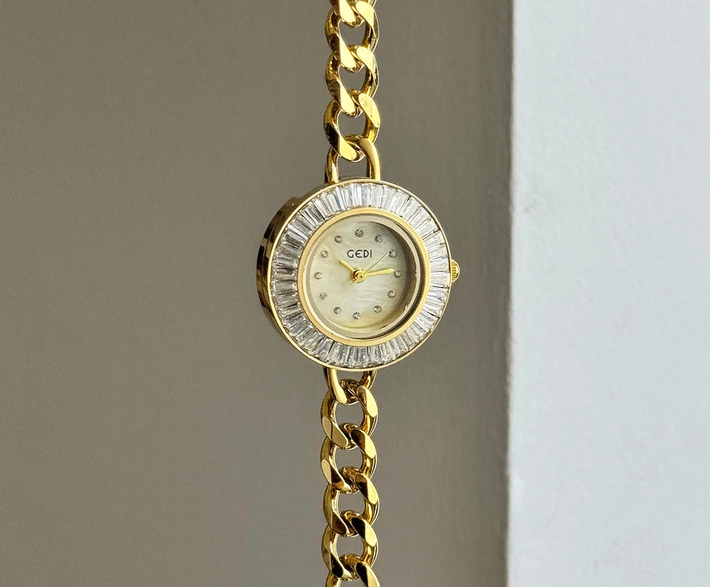 Women's Watches 2025 Luxury Elegant Ladies Wrist Watch Gold Rhinestone Quartz Wristwatch Vintage Female Small Clock reloj mujer