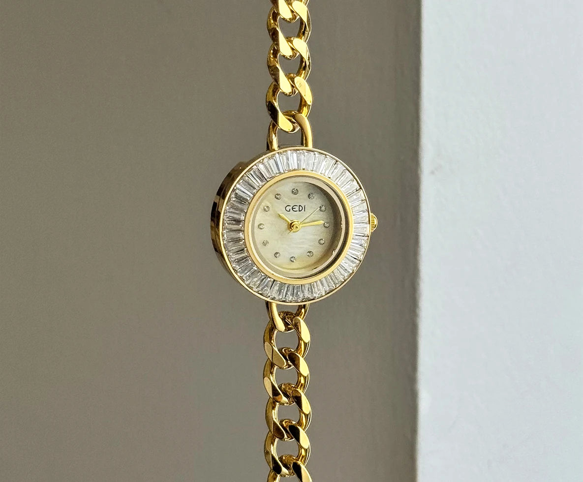 Women's Watches 2025 Luxury Elegant Ladies Wrist Watch Gold Rhinestone Quartz Wristwatch Vintage Female Small Clock reloj mujer