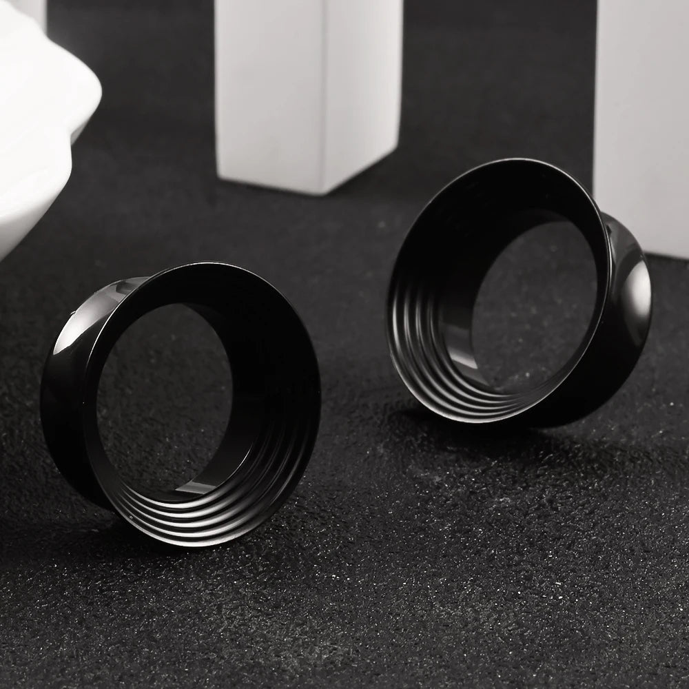 Doearko 2PCS Classic hollow spiral gauges Ear Plugs Tunnels Stainless Steel Ear Gauges Body Piercing Jewelry for women/men