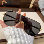 Men's and women's high-end retro fashion sunglasses with large frames suitable outdoor activities driving and sun protection.