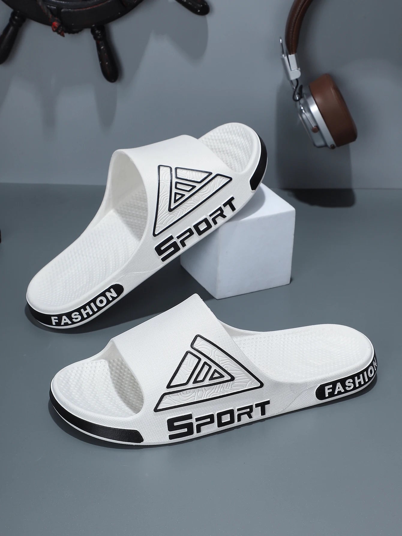 Men's Slippers, Durable for Outdoor Use, Summer Outdoor Wear, Indoor Home, Deodorant, Non-Slip, Bathroom Bathing, Thick-Soled Sandals for Men