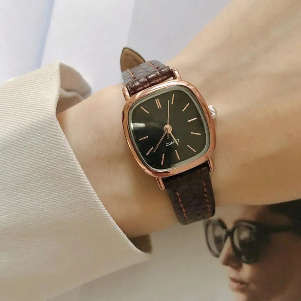 Women Watches Vintage Small Dial Watch PU Leather Strap Quartz Wrist Watch Clock Men Women Casual Simple Watch